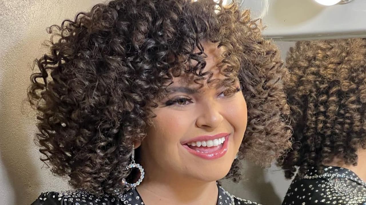 Lucerito Mijares, con deslumbrante look, anuncia su debut como actriz