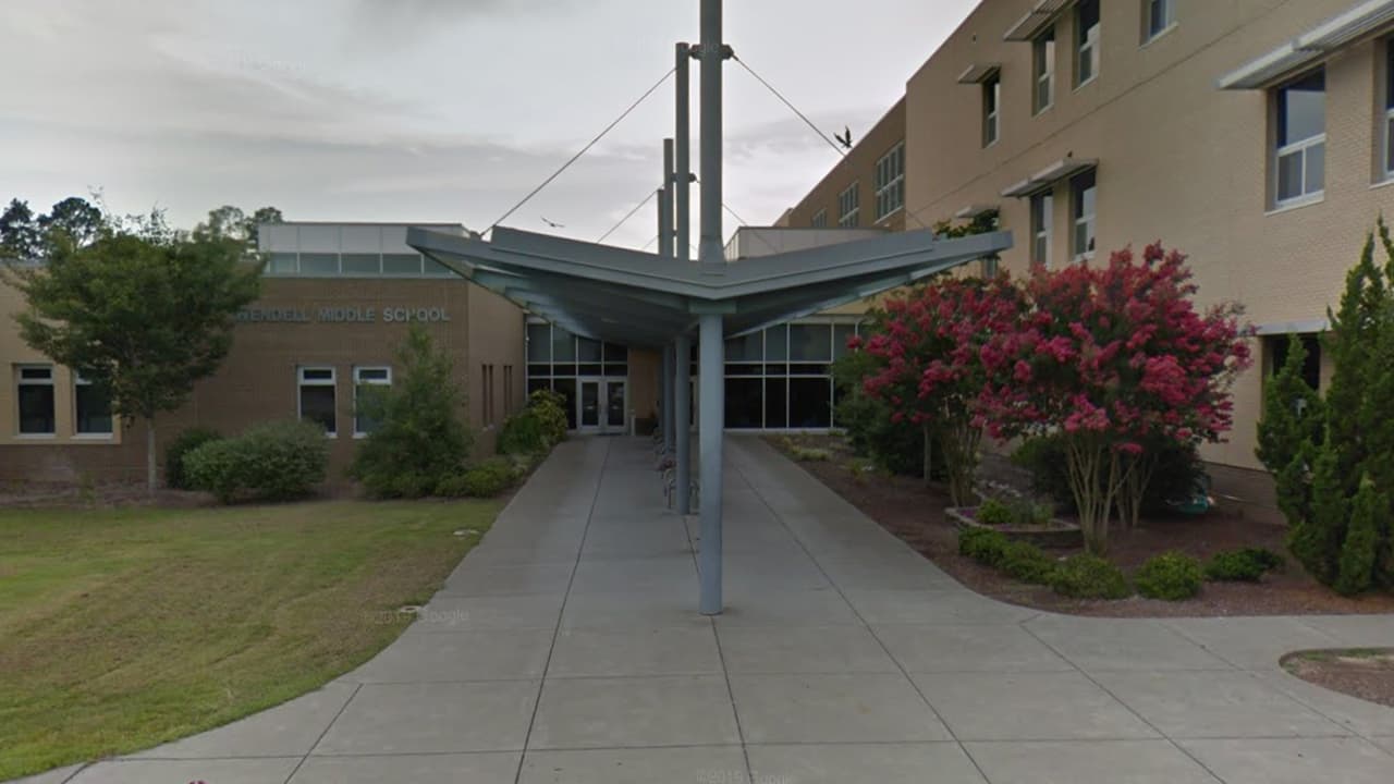 Confirman muerte de estudiante de Wendell Middle School tras suspensión de clases por una "crisis médica"