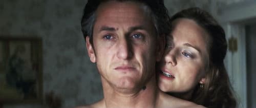 Su primer Oscar lo obtuvo en 2003 por su trabajo en 'Mystic River', que protagonizó junto a Kevin Bacon y Laura Linney, dirigidos por Clint Eastwood.