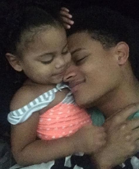 Como sabemos, Christian es el proud papa de hija. Desde que Christian hizo su audición, supimos que su pequeña hija es uno de los grandes amores de su vida.