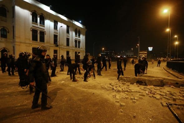 En esa zona, una marcha de partidarios del expresidente fue atacada por hombres desconocidos y vendedores ambulantes, según Mena.