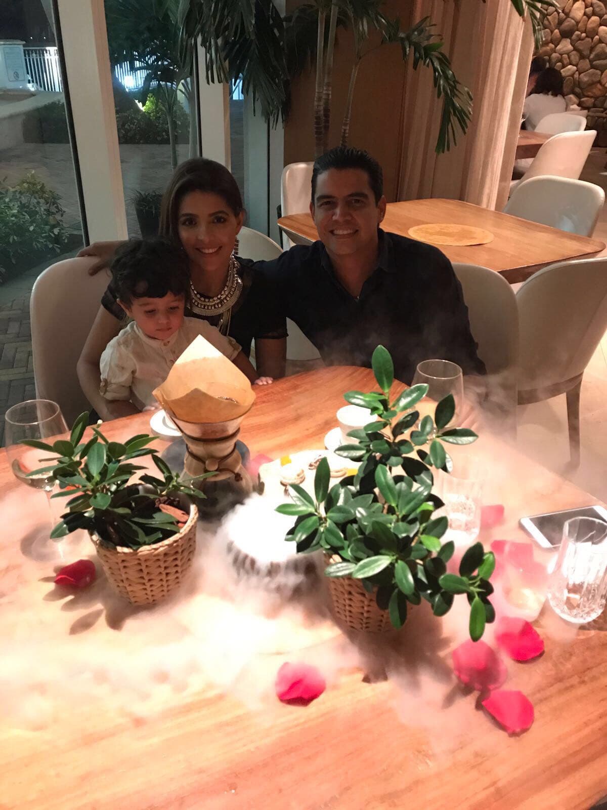 Todos estuvieron felices celebrando la vida y el amor.