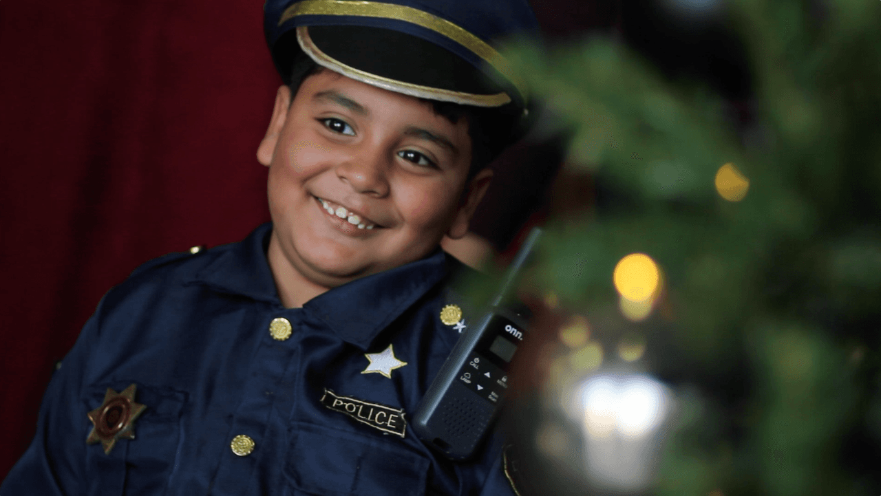 Carlitos Ponce, el niño hispano que venció la adversidad tras perder sus piernas por una peligrosa bacteria