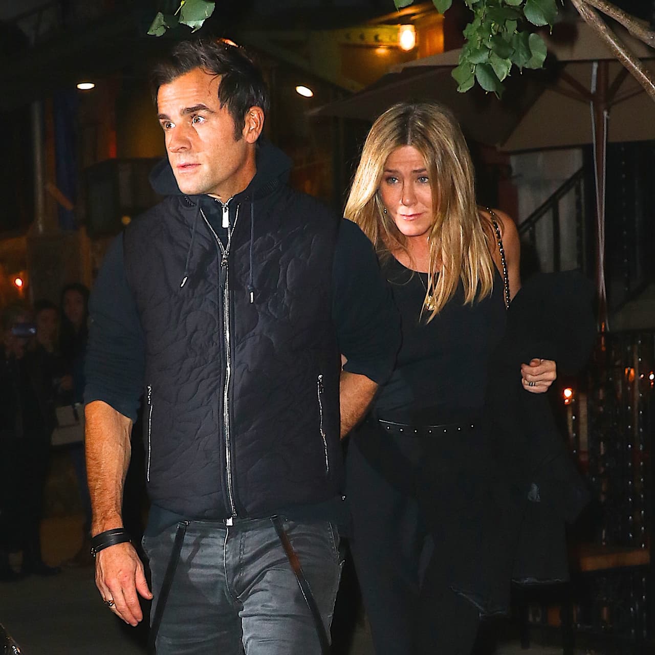 Ante el escándalo del divorcio de Angelina Jolie y Brad Pitt, ¿qué hace Jennifer Aniston?