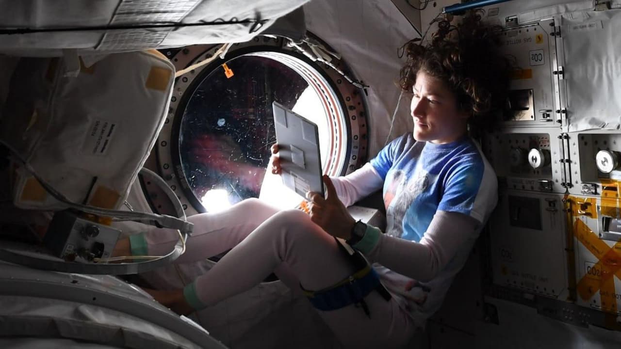 Vista de la Tierra captada durante su estancia de 328 días en la Estación Espacial Internacional, el vuelo más largo realizado por una mujer en la historia de la NASA.