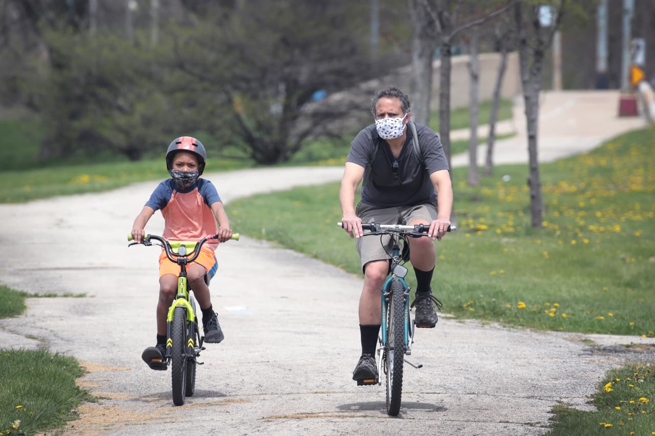 Para que la ciudad pueda llegar a la Fase 3, deberá verse una disminución en el número de contagios de coronavirus y una disminución en las hospitalizaciones.
<br>