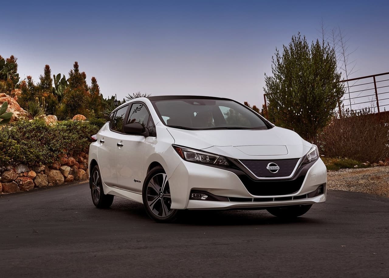 <h3 class="cms-H3-H3"><b>1. Nissan LEAF</b></h3>
<br>
<ul>
<li><b>Precio promedio de una unidad usada en noviembre 2021:</b> $21,524</li>
<li><b>Diferencia en dólares comparado a noviembre 2020:</b> $8,404</li>
<li><b>Diferencia porcentual comparado a noviembre 2020:</b> 64.0%</li>
</ul>