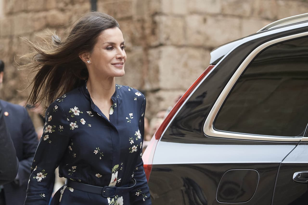 De estos aspectos, destaca que la calificación más alta para la reina Letizia fue 5.3 en el rubro de profesionalidad, y en el resto de los atributos no alcanzó los 5 puntos.