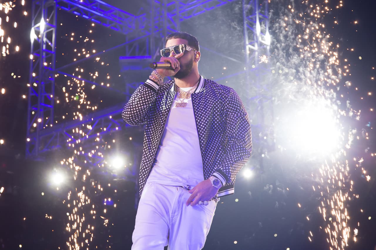 Tras dos años en prisión, Anuel AA regresó a los escenarios junto a su amigo y colega, Ozuna.