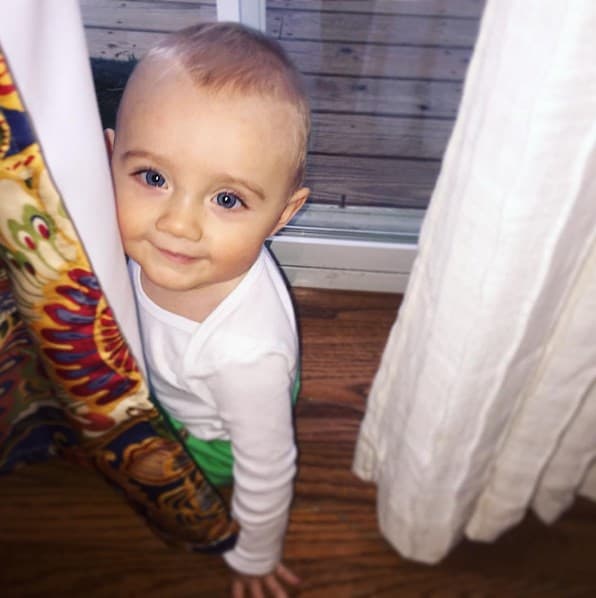 Con su tierna carita derrite el corazón de su mami y de cuaqluiera que lo mire.