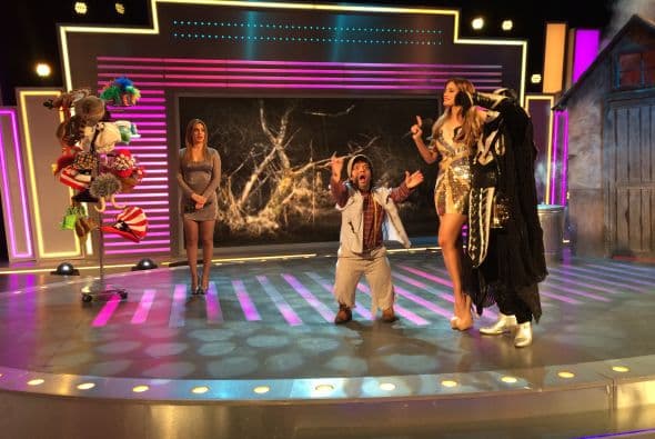 Vanessa de Roide, Aleyda Ortiz, Alina Robert, Ivanna Rodriguez, Zoila Ceballos y Aly Villegas compitieron para ser la Reina del Chacal