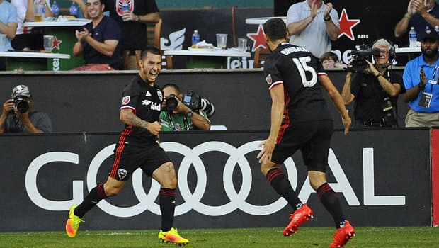 El estadounidense Patrick Mullins lideró escandalosa goleada de DC United 6-2 sobre Chicago
