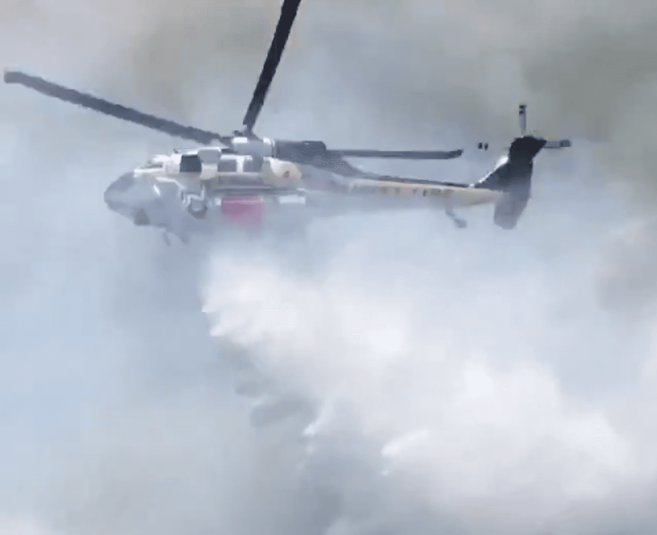 Los equipos del Departamento de Bomberos del Condado de Los Ángeles ha sido parte activa del esfuerzo.