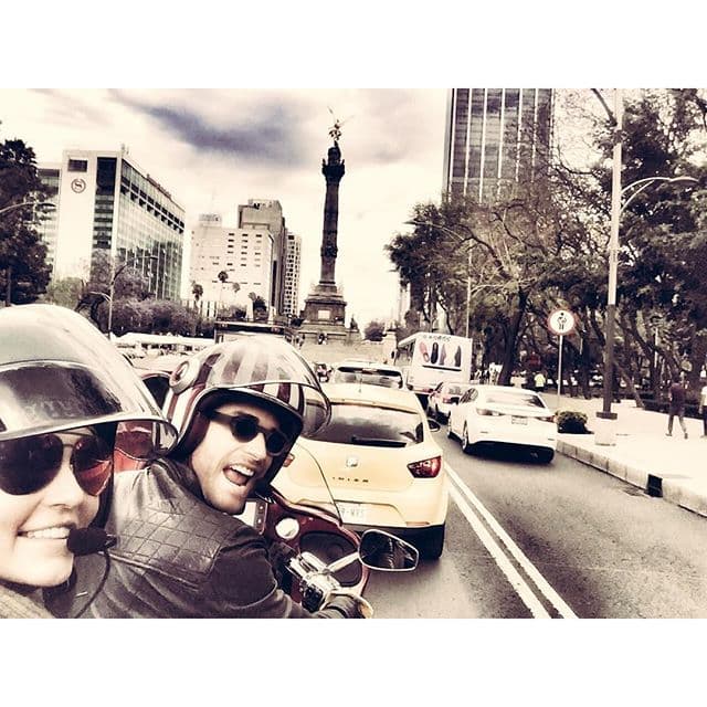 Eso sí, no se olvida de su gran amor. "¡Festejando pascuas con mucho amor!" escribió el argentino.