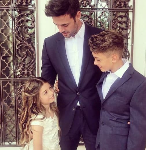 Al ser valorado, al parecer las lesiones de Christopher no fueron tan graves como se pensaba, pero sí 
<b>estaban afectadas las dos rodillas</b>.
<br>