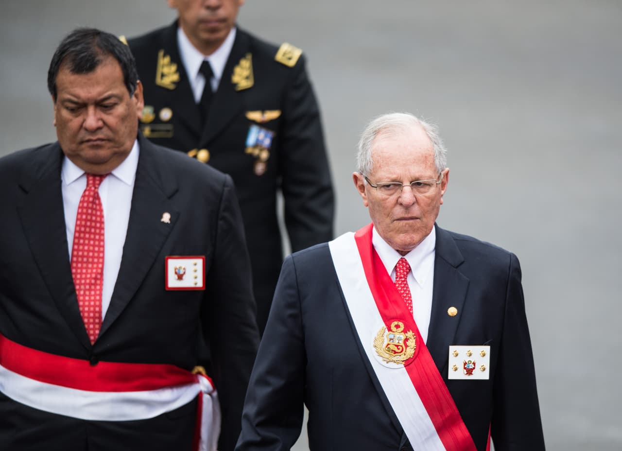 El ministro de Defensa, el tercero en renunciar al gabinete de Pedro Pablo Kuczynski tras el indulto a Fujimori