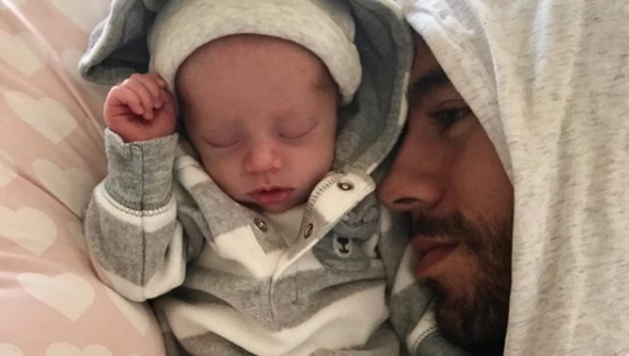 Los gemelos de Enrique Iglesias celebran la victoria de Rusia en el Mundial  de Futbol 2018 | Univision Famosos | Univision