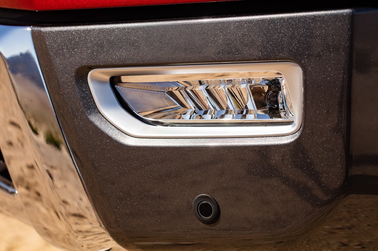 Nissan acudió a la Feria Estatal de Texas para presentar la iteración 2020 de su pickup de tamaño completo. En esta edición, la TITAN recibe una importante actualización que incluye mejoras en su motor, estética, tecnología y seguridad. En imagen: Nissan TITAN Platinum Reserve 2020.