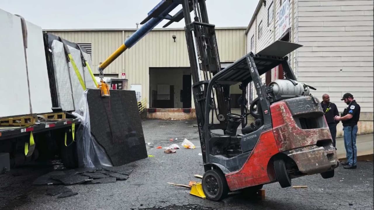 Accidente laboral en el condado Cobb cambia la vida de una joven hispana: su madre exige justicia