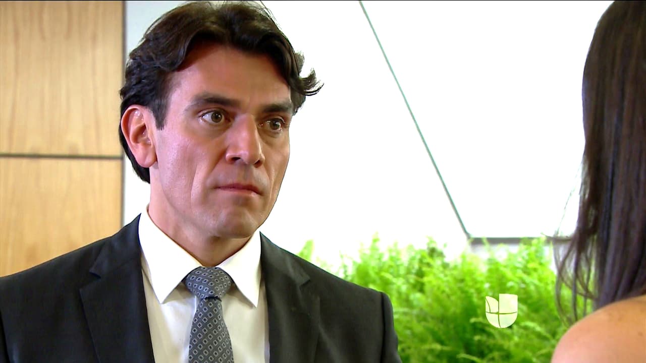 Ni te imaginas que Eladio la tiene incomunicada.