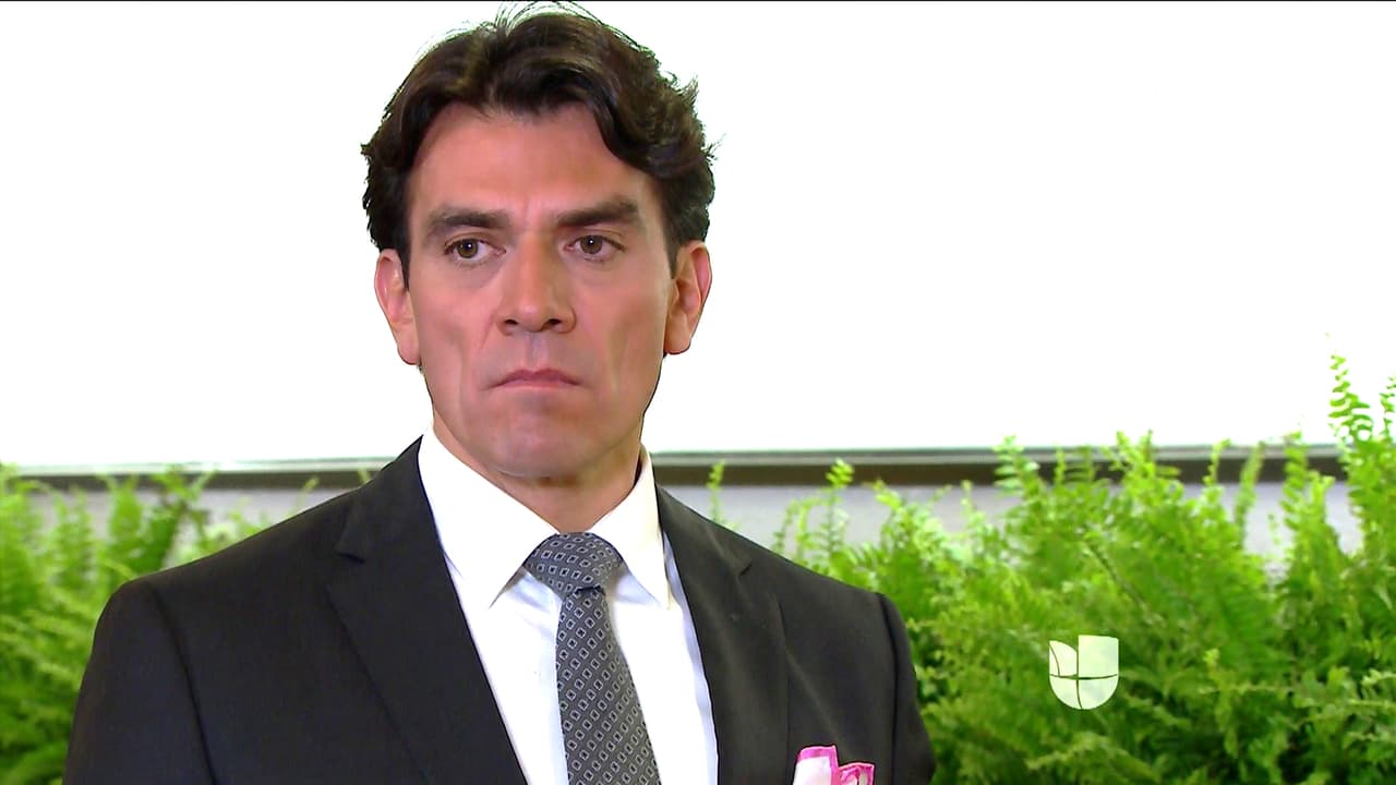 ¿Ayudarás a Julia a escapar de las garras de Eladio?