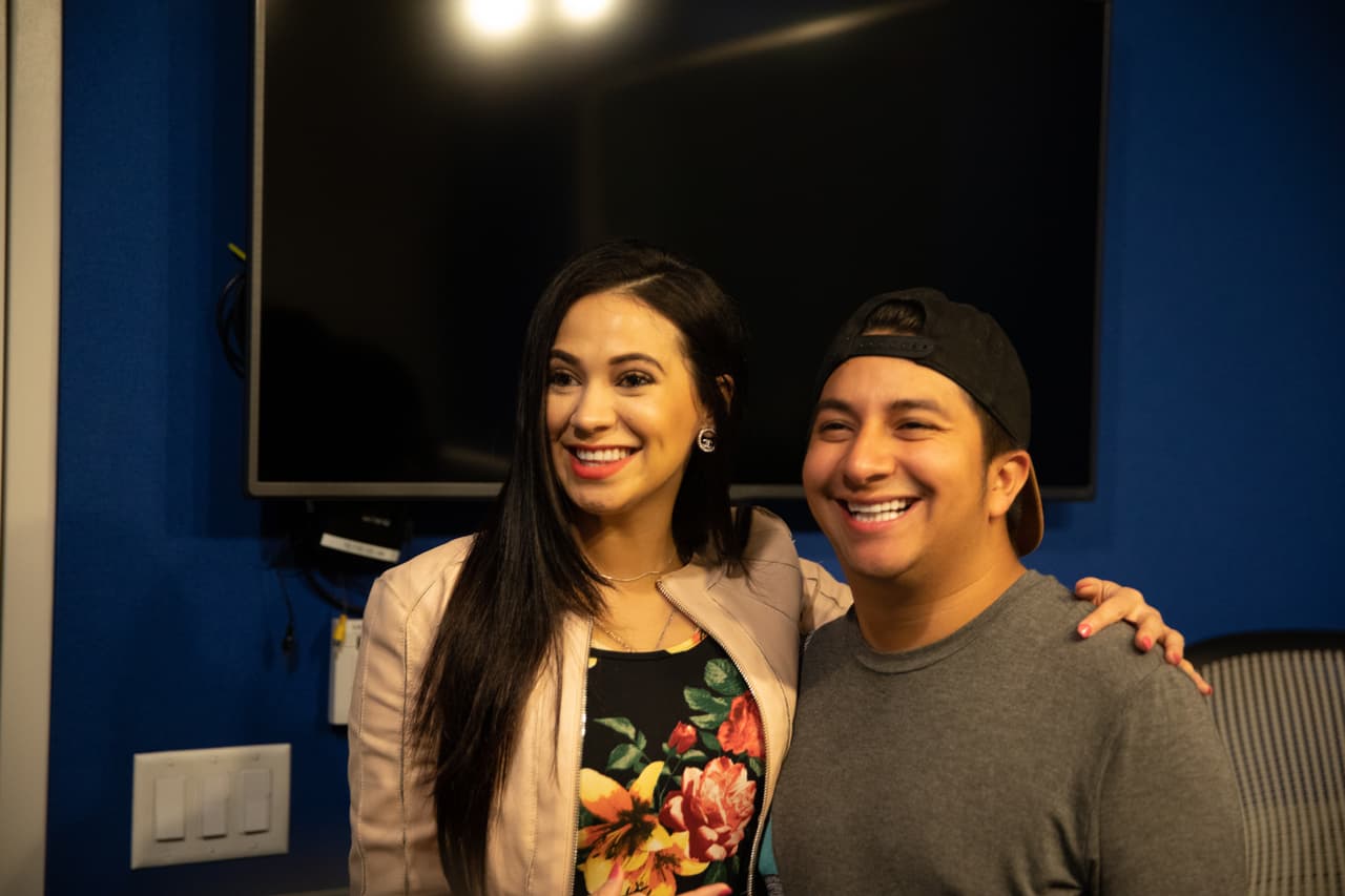 El 'youtuber' también cayó rendido ante la 
<b>Jirafita</b>.