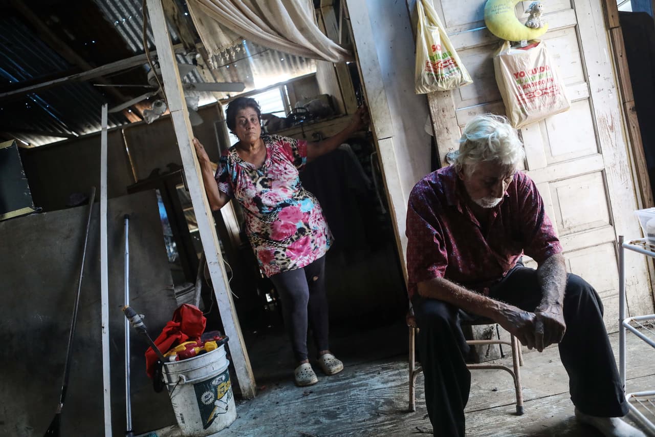 Demócratas investigarán la "abominable" respuesta del gobierno de Trump al desastre dejado por María en Puerto Rico