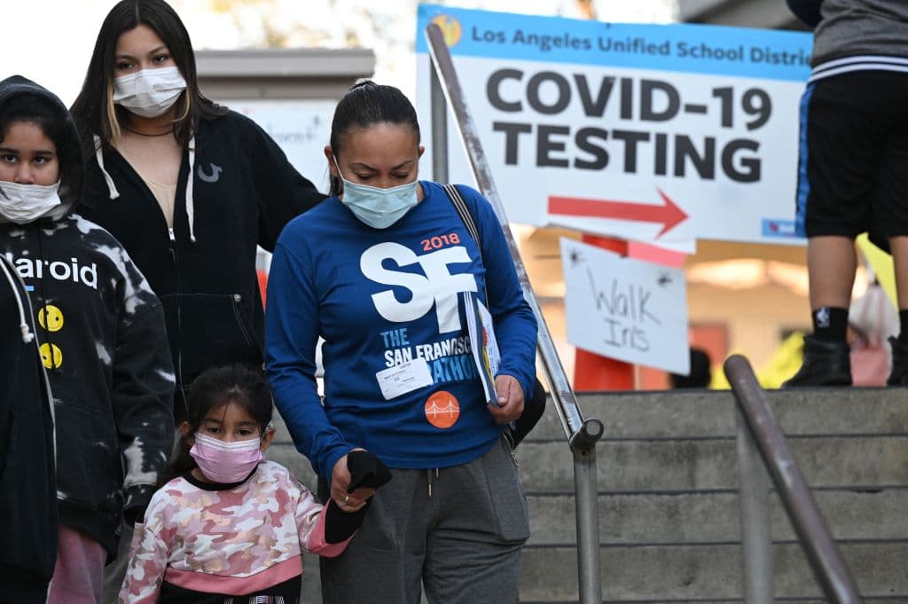 Reportan más de 43,000 casos de coronavirus en el condado de Los Ángeles