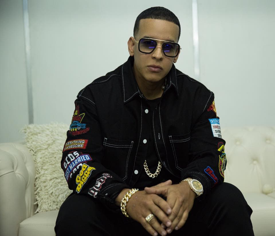 <b>21- Daddy Yankee:</b> 'Shaky Shaky' fue un comeback para el Rey del Reggaeton, quien también estuvo de gira con otros heavy hitters del género: Don Omar y Nicky Jam. Pendientes para nuevo material del DY en el 2017 y colaboraciones con Natty Natasha y Luis Fonsi.