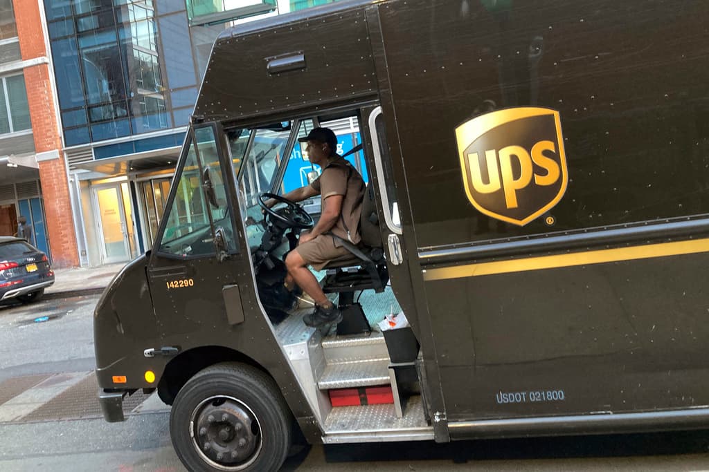 Repartidores de UPS logran histórico pacto que pone fin a la amenaza del calor de los veranos