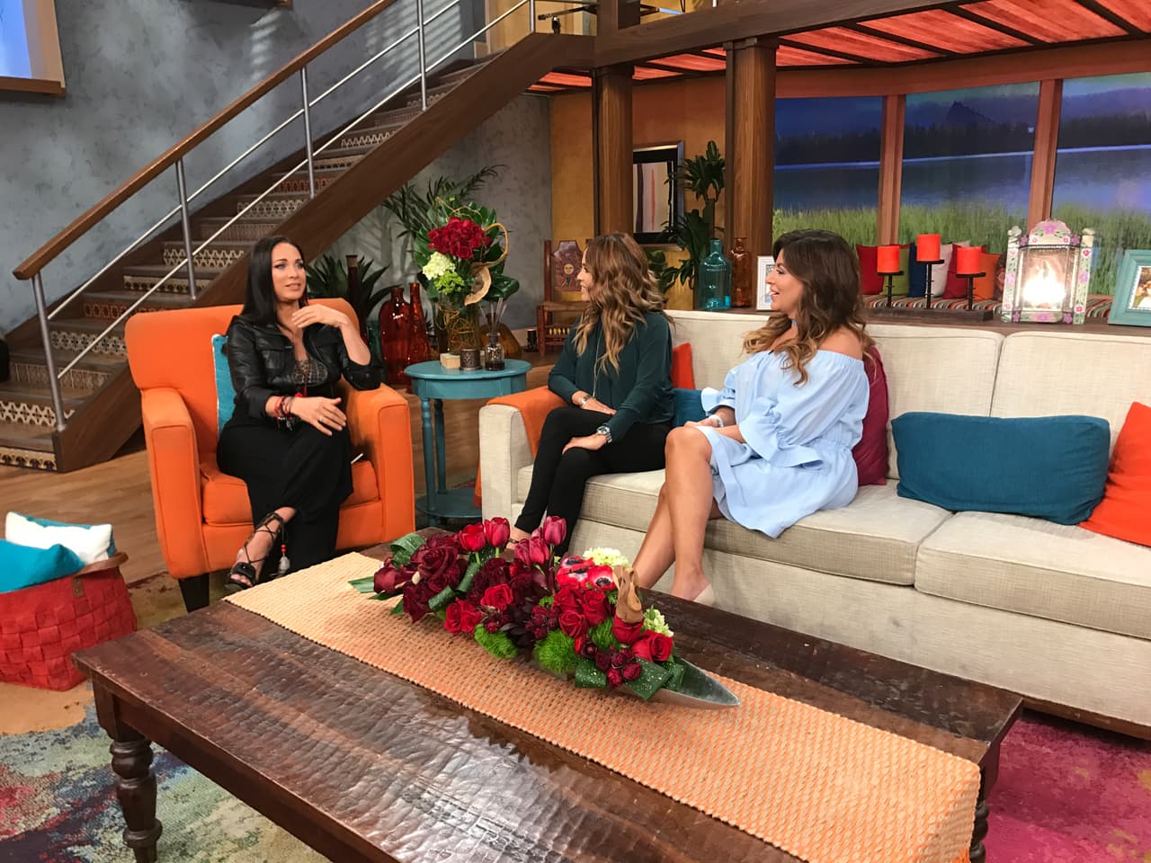 Carmen llegó para platicar con Karla y Paola Gutiérrez sobre la nueva aventura que decidió emprender hace 1 año.