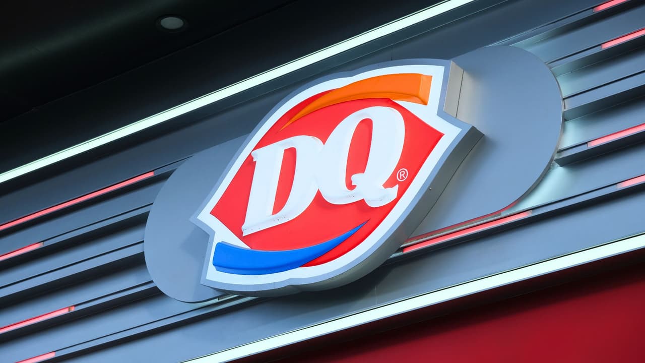 La lista de locales que están cerrando se extiende por varias ciudades de Texas, 
<b>desde el norte en North Richland Hills hasta el este en Tomball</b>. Entre los artículos que se pueden subastar se encuentran 
<b>equipos de cocina, muebles y otros activos necesarios para el funcionamiento de los restaurantes</b>. Sin embargo, los compradores deberán encargarse de 
<b>desmontar y retirar los objetos por su cuenta, llevando sus propios ayudantes y herramientas.</b>