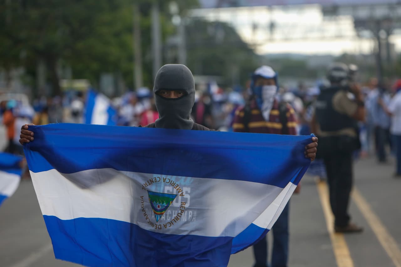 Juez impone más de 200 años de cárcel a dos líderes opositores en la atribulada Nicaragua
