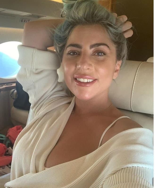 Lady Gaga comenzó a actuar en series televisivas, como 'American horror story', y poco después llegó a la pantalla grande con una película romántica, 'A star is born' (2018).