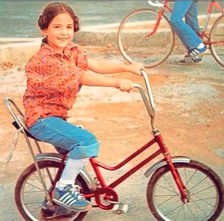 Pese a la temporada de 'vacas flacas' que vivió su familia cuando era niña, Santa se las arregló para cumplir sus deseos. 
<br>