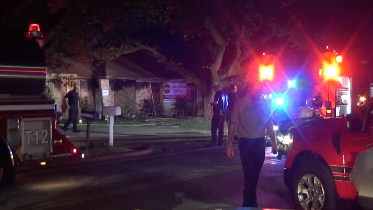 Un nieto de la víctima dijo a KPRC 2 que ella fumaba y era una mujer muy extrovertida.