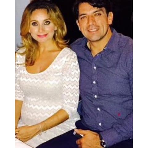 <b><a href="http://www.univision.com/temas/jorge-salinas">Jorge</a></b> no estuvo presente en el parto porque en ese entonces protagonizaba la telenovela 'Pasión y Poder', sin embargo, no se perdió ningún detalle de la llegada de sus hijos gracias a la tecnología.