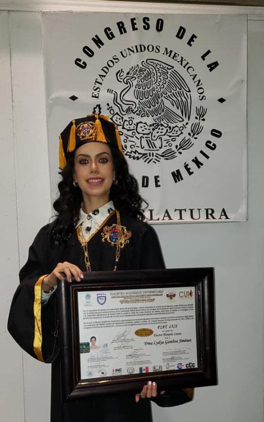 A su corta edad recibió
<b> dos Doctorados Honoris Causa </b>por su labor artística y cultural y otros por cantar en sus eventos. El 29 de abril de 2019 el 
<b>Congreso de la Ciudad de México le dio el primero.</b>