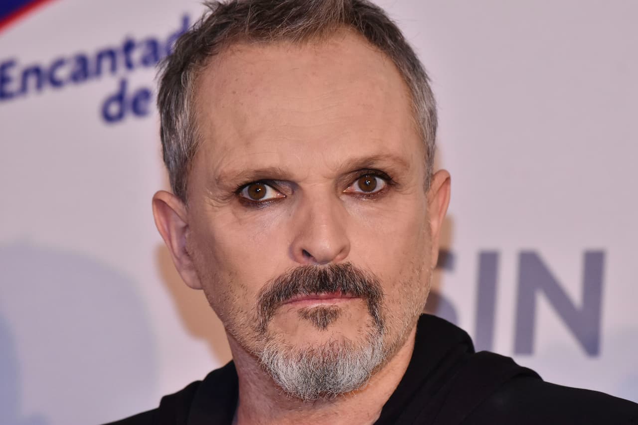 Miguel Bosé también detalló cómo fue 
<b>la relación de su familia con Francisco Franco</b>, quien tuvo a España bajo una dictadura militar de 1939 a 1975.