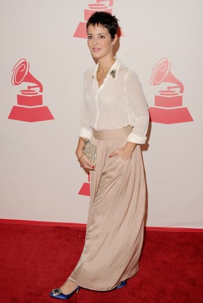 Y desde España para el mundo, llegó Vega. ¿Quién necesita una larga melena teniendo ese porte?