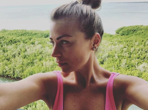 "Yo me acuerdo perfecto cuando me rompieron el corazón por primera vez, y me acuerdo perfectamente de ese amor justamente por el que lloras inconsolablemente y en el que lees las cartas, bueno, en ese momento eran cartas, ahora ya son 'Whatsaps' y todo es más frío, siento yo [...]", aseveró la mamá de Nicolás Haza.