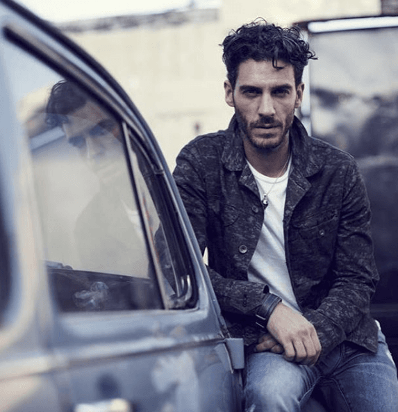 Además de disfrutar su gran talento, Erick nos mostró lo guapo que se ha puesto con el paso de los años.