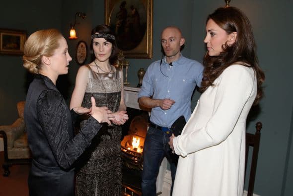 Kate conoció al elenco del aclamado programa de televisión.