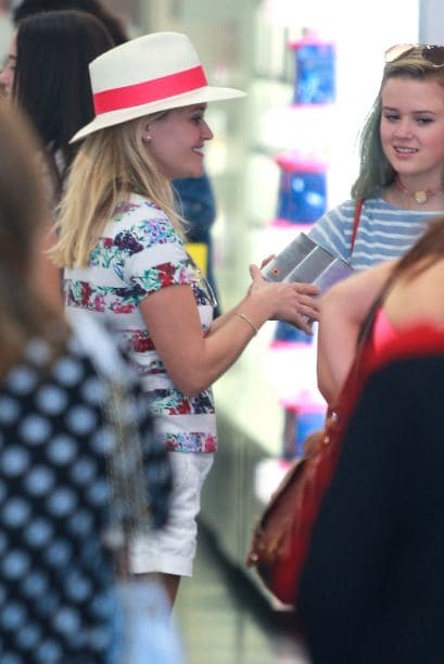 Mientras, Reese ya había elegido lo que compraría.