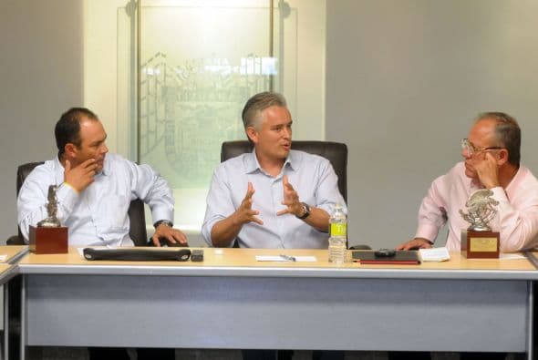 La peligrosa Ciudad Juárez tiene nuevo alcalde: Héctor Murguía Lardizaba, quien retó al crimen organizado y dijo que aunque es díficil de controlarlo, no es invencible.