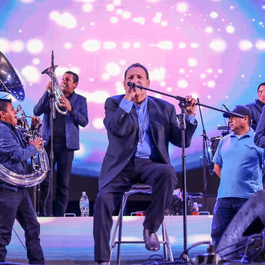 Pero hay algo que también lo llena mucho de orgullo: "Lo más importante créeme y que me llena mucho de orgullo y satisfacción, es que la gente a través de Facebook, el público, mis fans, hay infinidad de gente que quiere ir a hacerse la prueba a ver si son compatibles conmigo y están dispuestos a donarme el riñón".