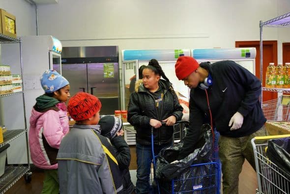 Los investigadores notaron que aquellos padres con bajos ingresos, y que usan un seguro de Medicaid, eran más propensos a desconocer el uso adecuado de los antibióticos.