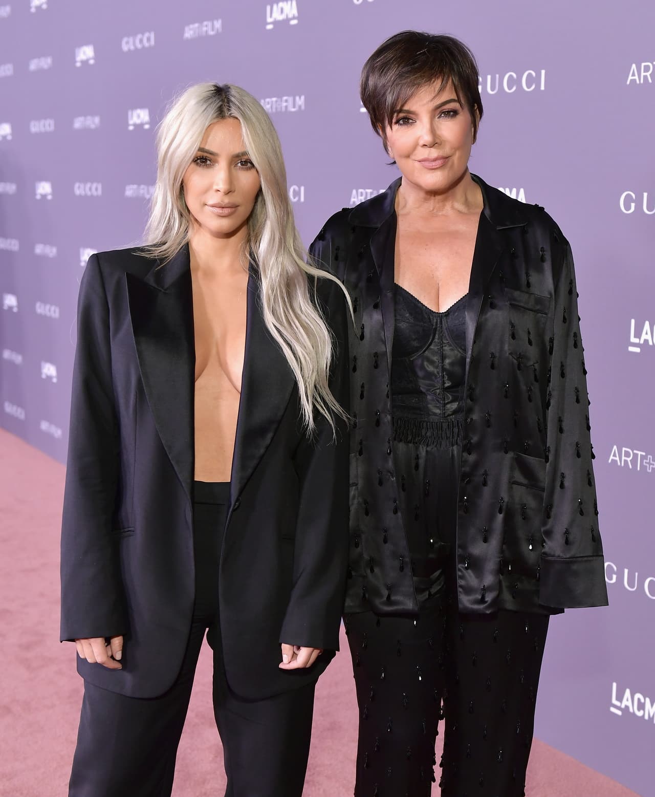 La afección no era del todo desconocida por la empresaria, ya que su madre, Kris Jenner, fue diagnosticada a la misma edad que ella. 
<br>