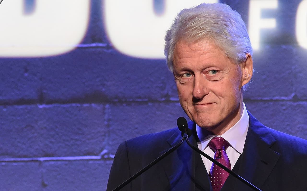 El suspenso, el nuevo trabajo de Bill Clinton