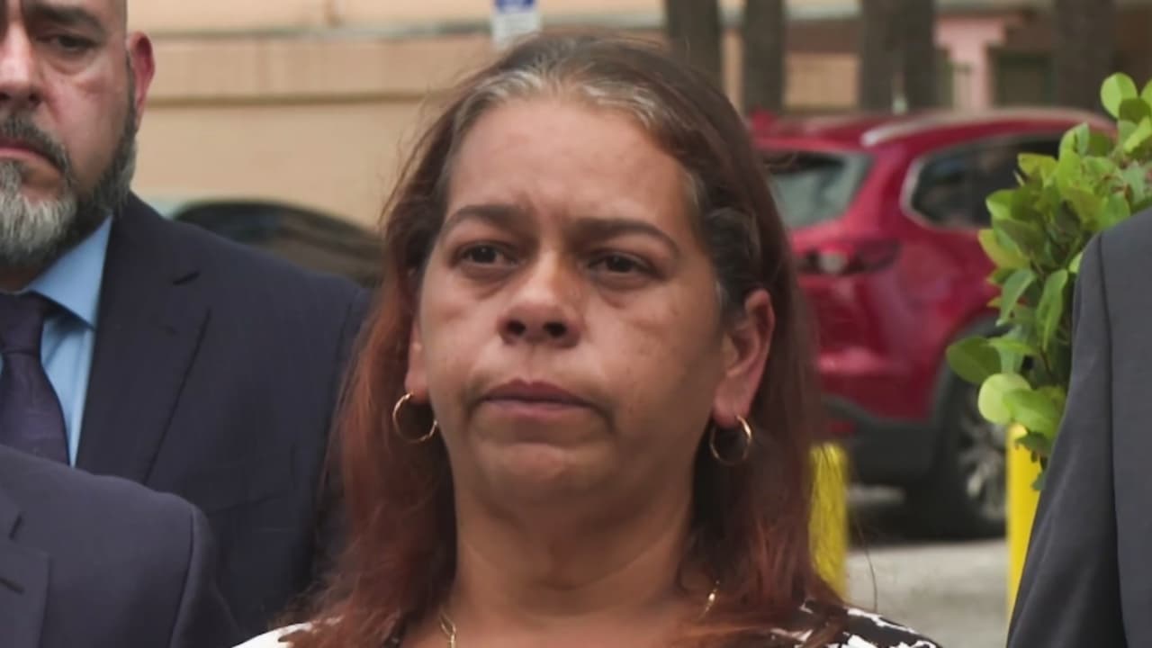 "Estoy cansada de esperar": madre de Evelyn Valdez exige justicia tras 16 meses de su muerte en Wynwood